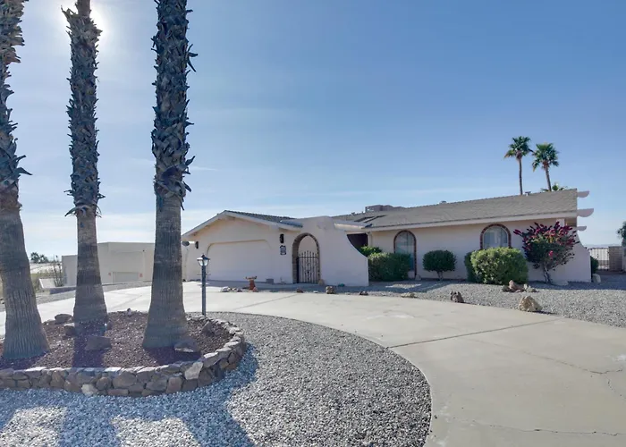 2 Mi To Havasu: Private Oasis W/ Pool & Views Holiday home