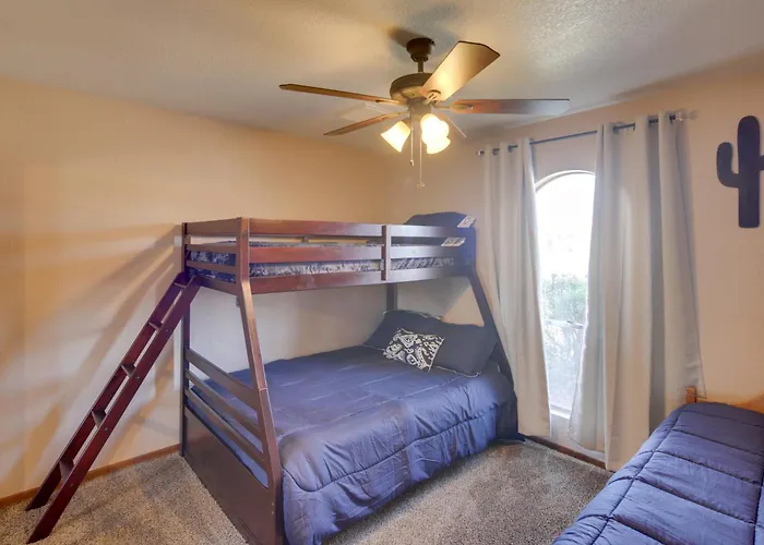 Holiday home 2 Mi To Havasu: Private Oasis W/ Pool & Views *