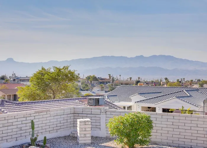 2 Mi To Havasu: Private Oasis W/ Pool & Views *