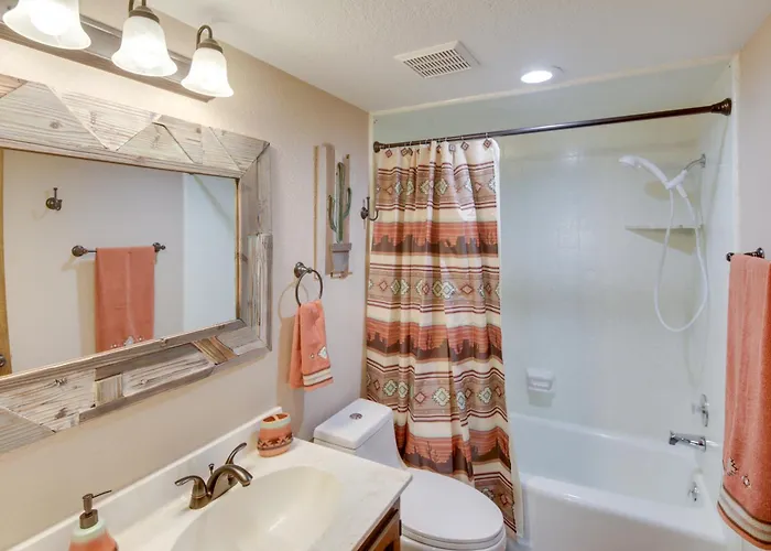 2 Mi To Havasu: Private Oasis W/ Pool & Views Holiday home