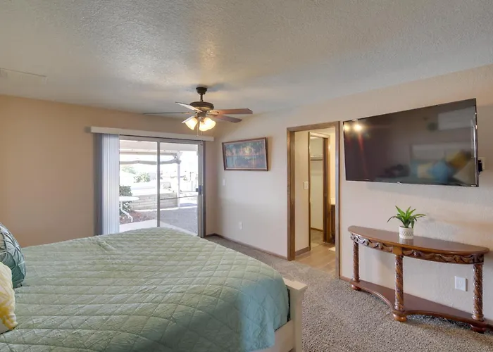 Holiday home 2 Mi To Havasu: Private Oasis W/ Pool & Views *