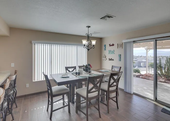 2 Mi To Havasu: Private Oasis W/ Pool & Views * Lake Havasu City