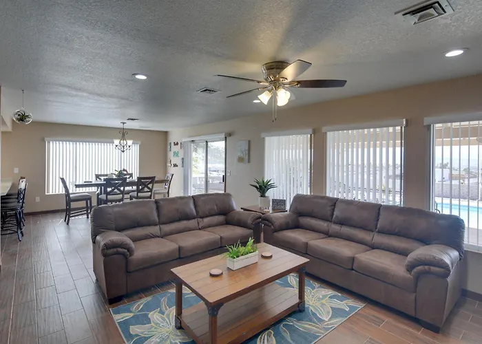 Holiday home 2 Mi To Havasu: Private Oasis W/ Pool & Views *